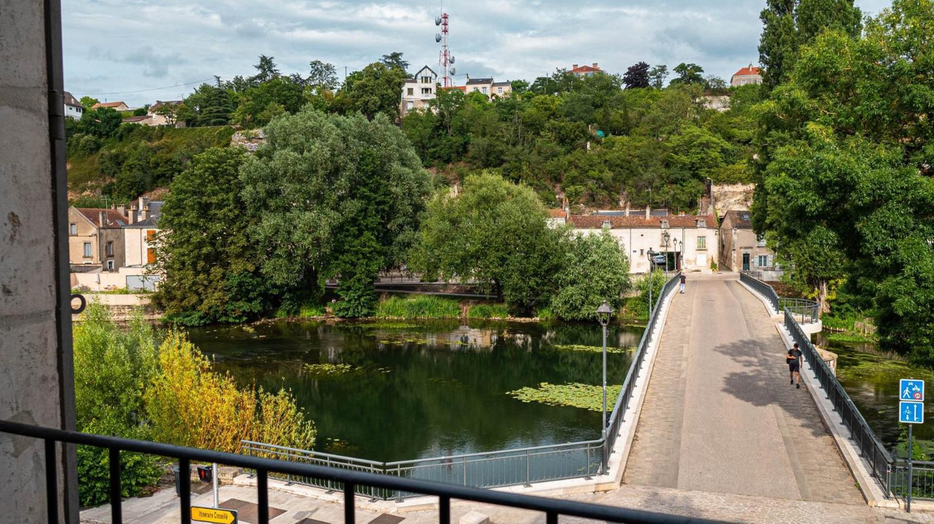 Les Rives Du Clain - Sublime T4 Au Bord De L'Eau Apartment Poitiers Exterior photo